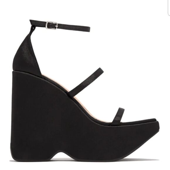 🚨FEW PAIRS LEFT// Black unique Platform Wedge - Picture 1 of 6